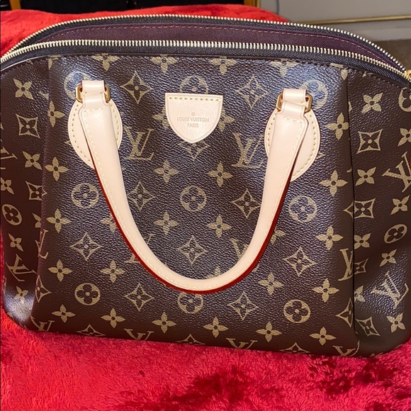 π Louis Vuitton Rivoli Mm π